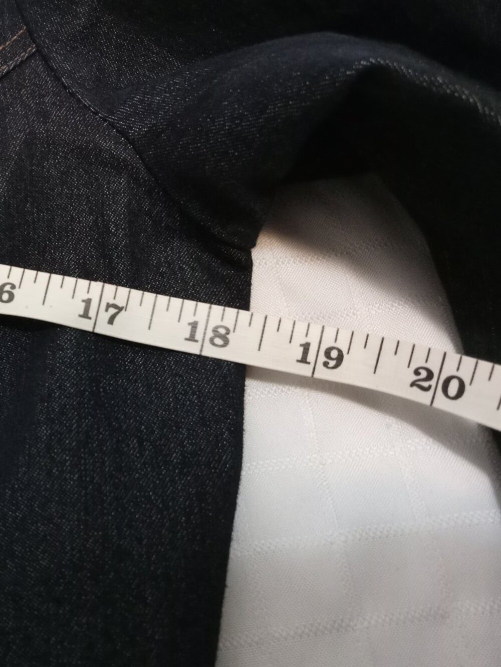 The perfect ROXY jeans-like jacket in a blue-jeans color, slightly stretchy - Picture 5 of 10